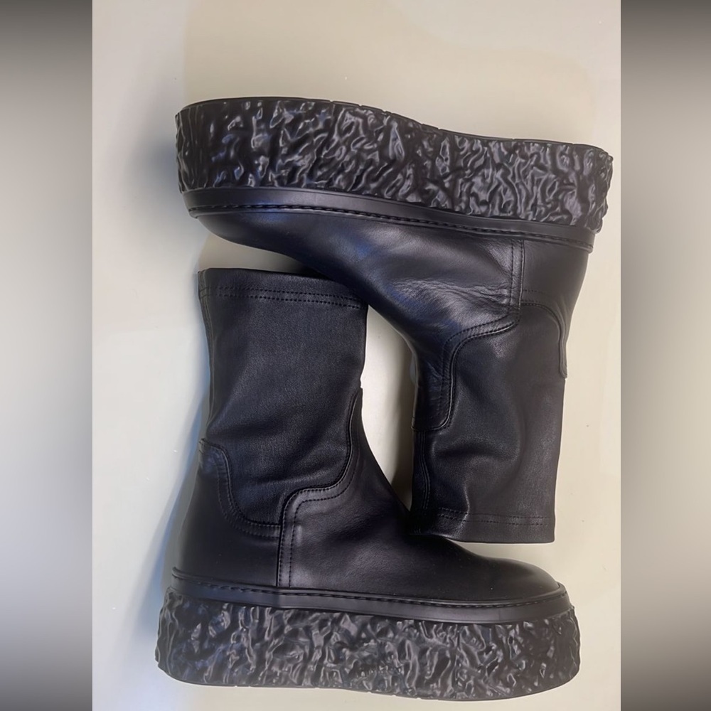 NWT AGL Made In Italy Black lava platform stretch leather boots